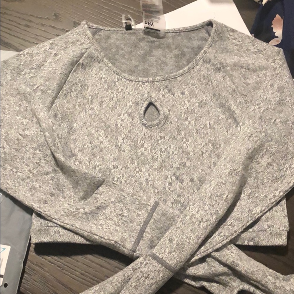 Gymshark Fleur Texture Long Sleeve Crop - Charcoal